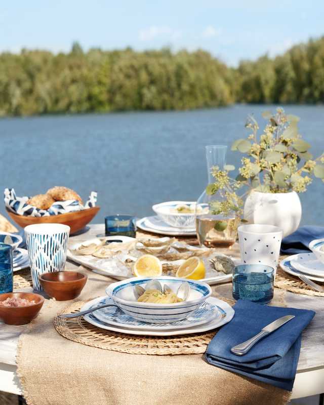 Blue Bay Melamine 20-Piece Dinnerware Set